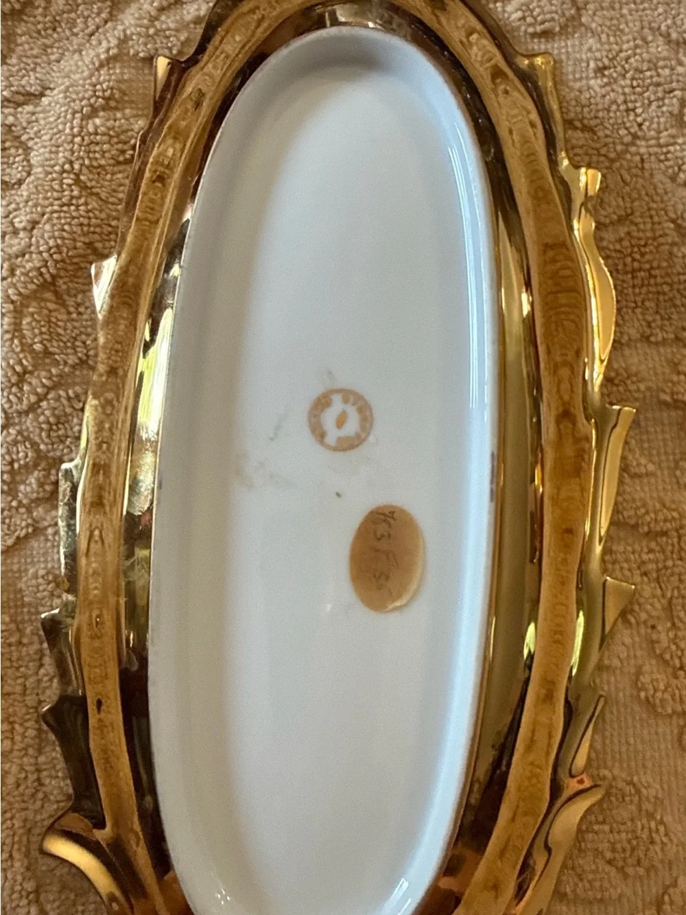 N/A stylish gold
